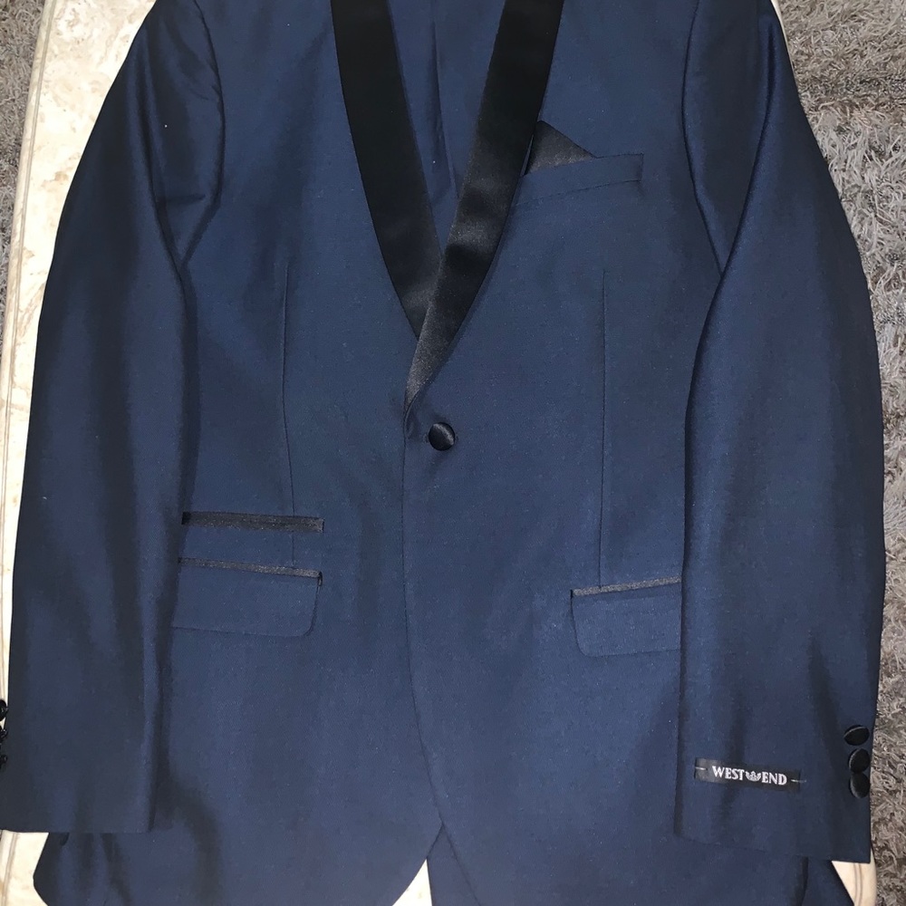 Men suits - Picture 6 of 7